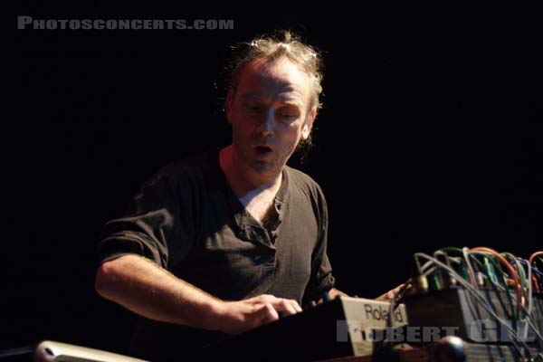 LEGENDARY PINK DOTS - 2005-10-14 - BAGNOLET - L'Echangeur - 